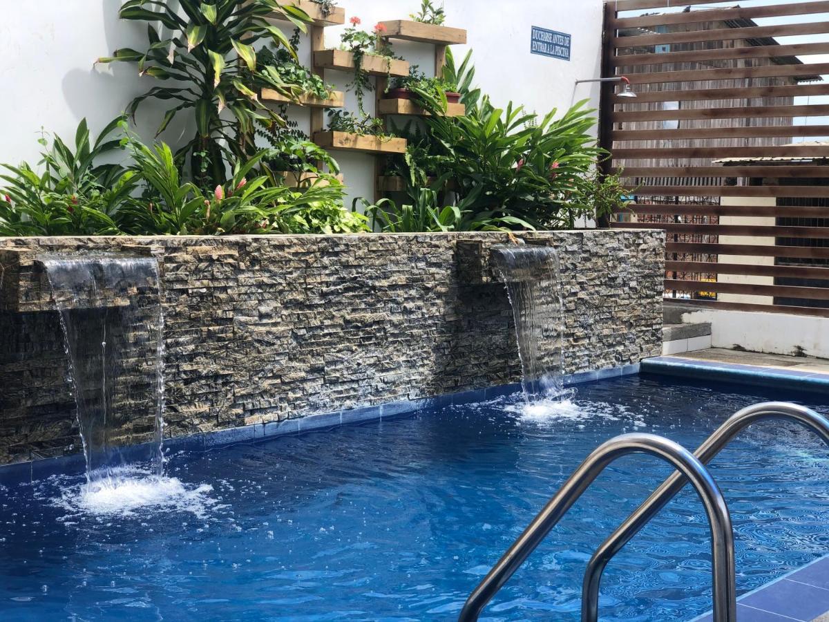 L'Vanna Hotel 佩德纳莱斯 外观 照片